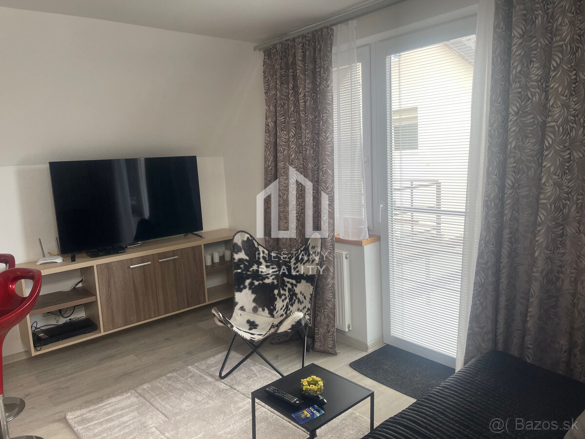 Na prenájom 2-izbový byt v dome takmer v centre, Piešťany - 3