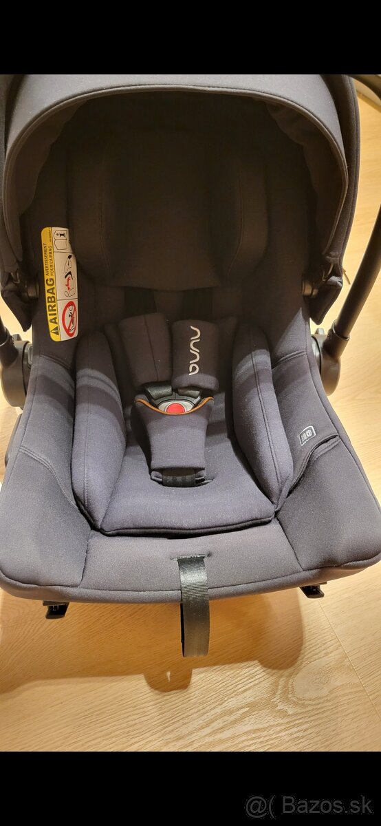 Nuna autosedačka PIPA™ URBN - Caviar - 3