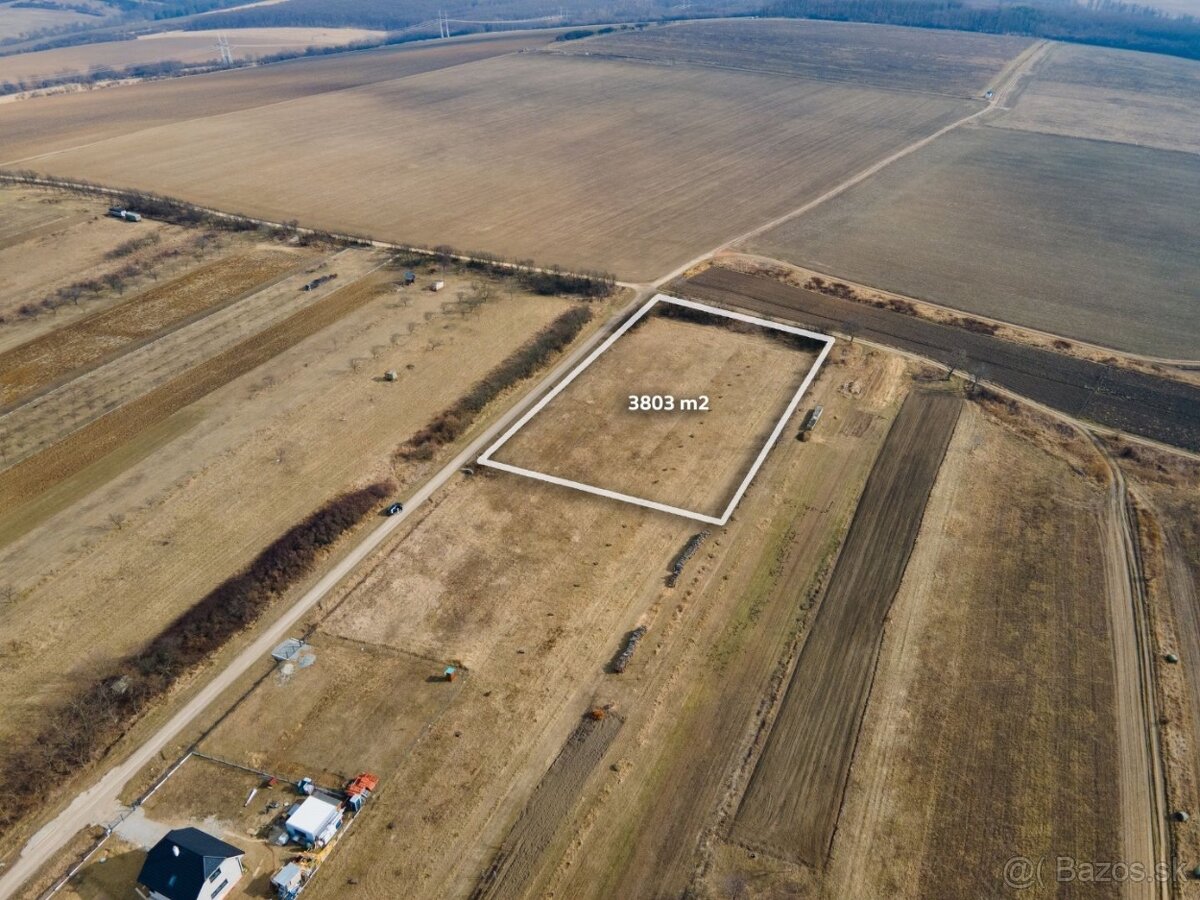 Znížená cena pozemok nad Skalicou - 3