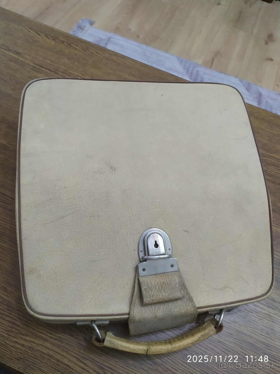 Písací stroj Consul - 3