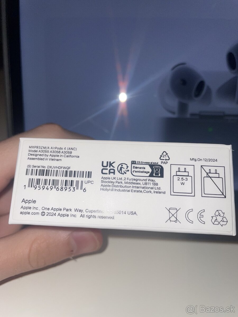 Apple AirPods 4 ANC - 3