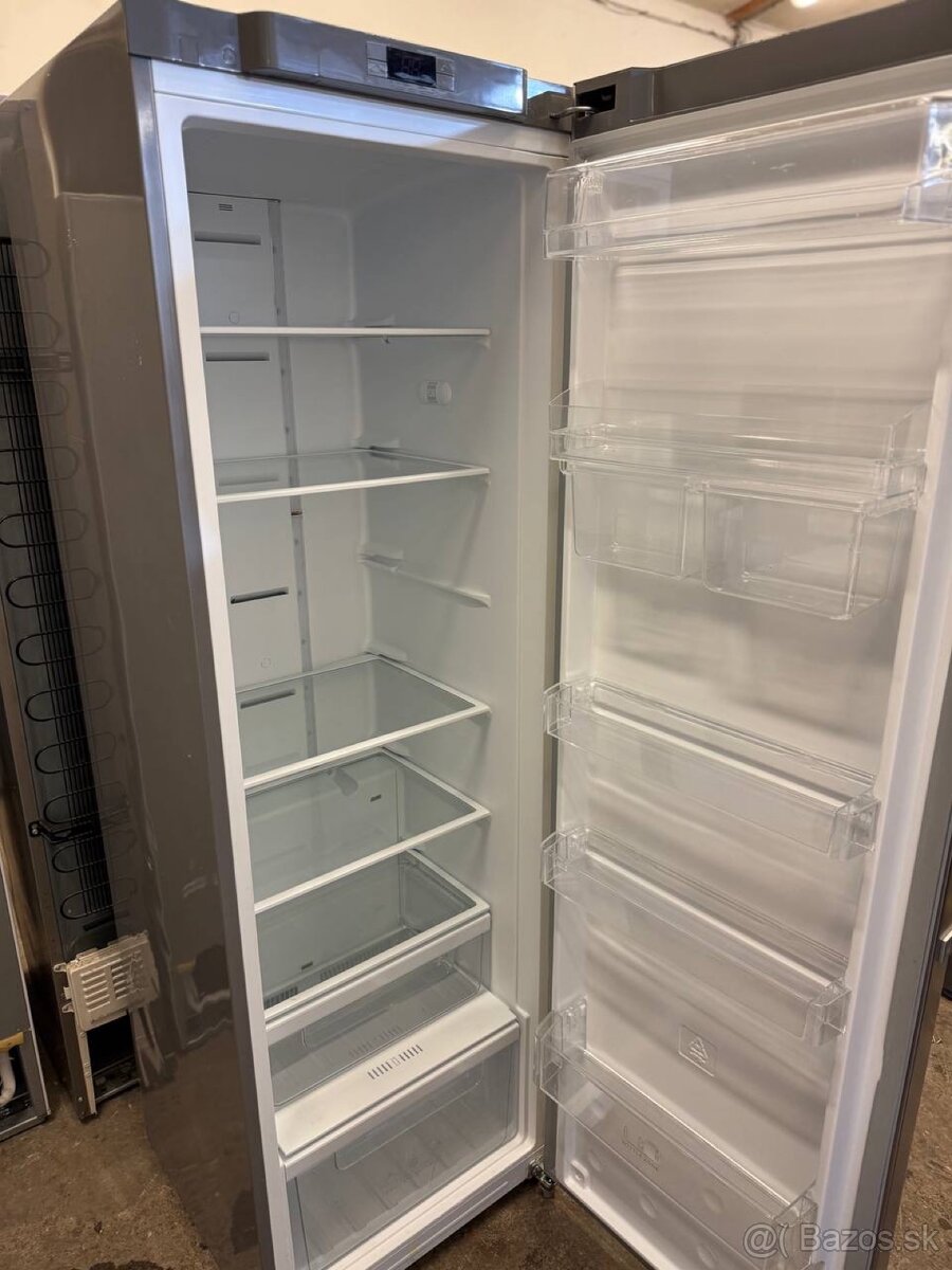 Chladnička Midea 180cm - 3