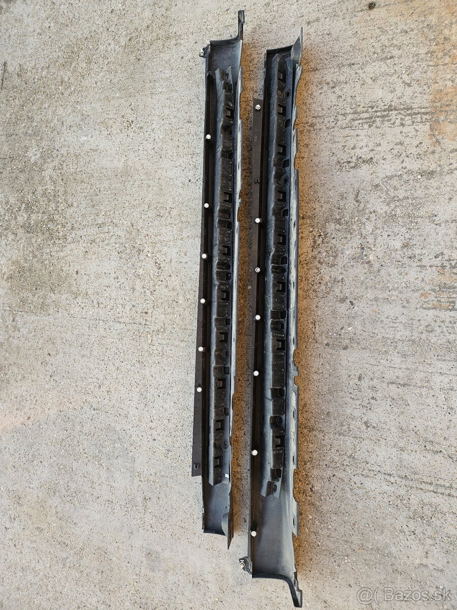 Bmw x5 e70...plastove podbehy - 3