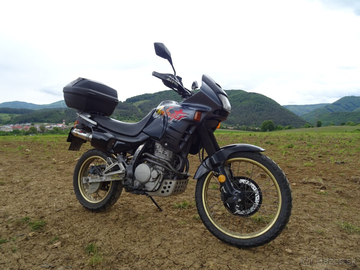 Honda NX 500 Dominator