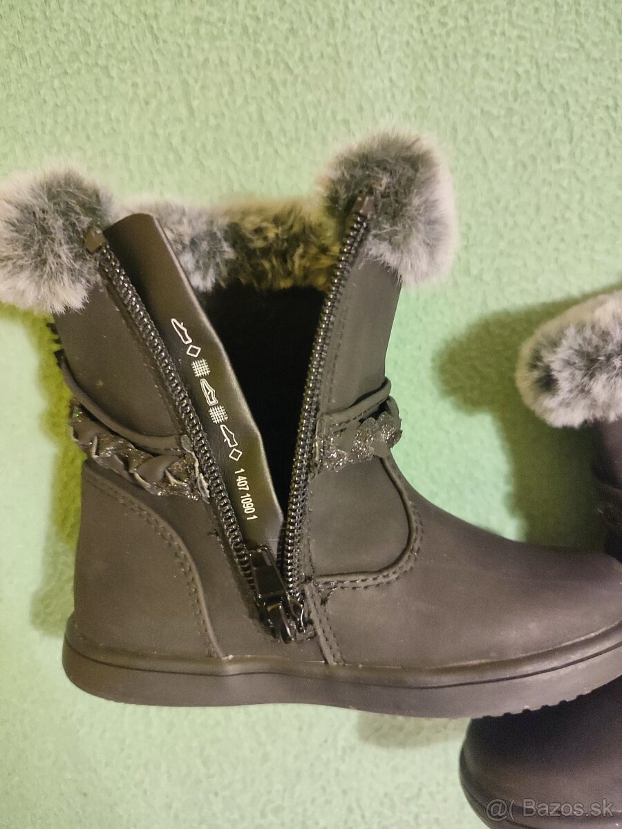 Dievčenské zimné čižmičky -NOVÉ - veľkosť 23 - 3