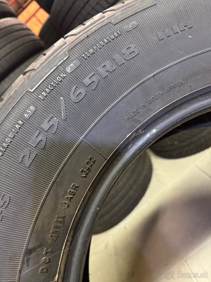 Goodyear 255/65 R18 celoročné