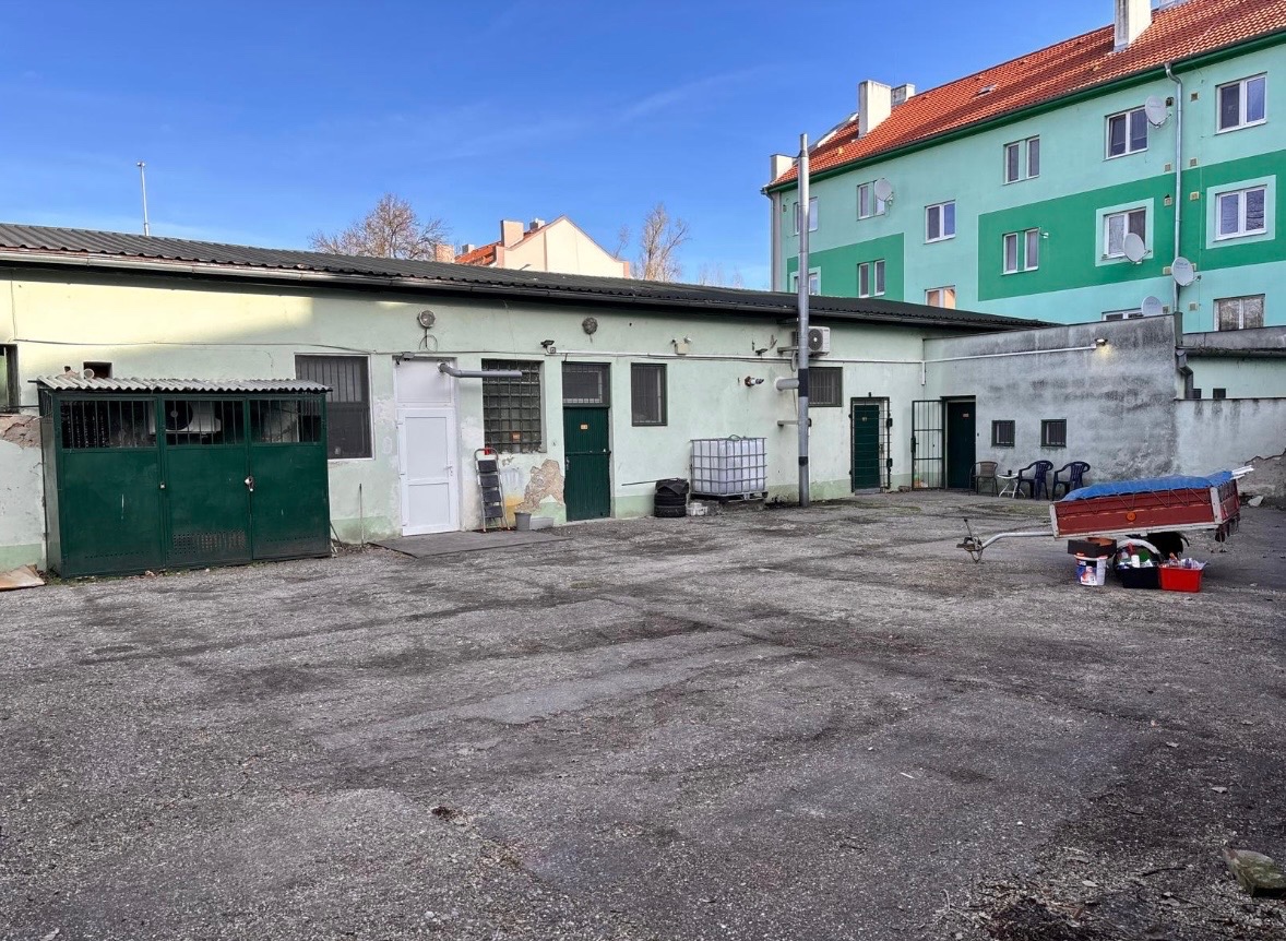 Predám budovu v centre Komárna - 3