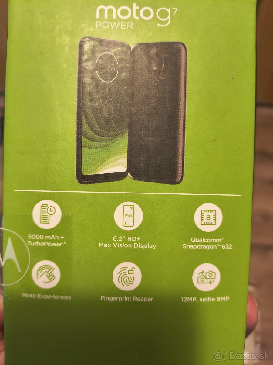 Motorola G7 Power s prislusenstvom - 3