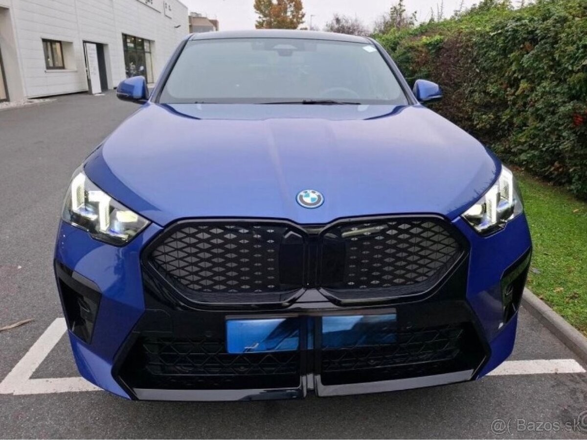 BMW iX2 - 3