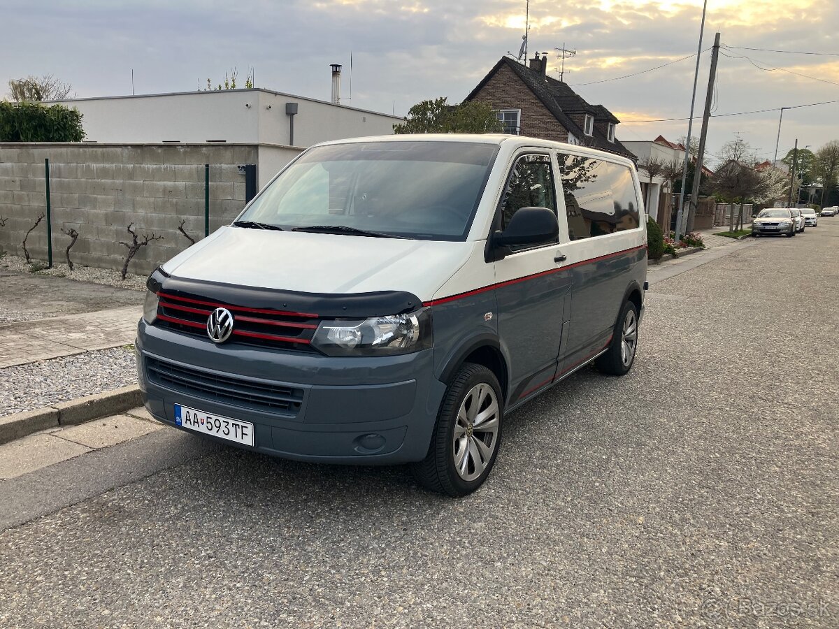 Volkswagen Transporter T5 2.0TDI - 3