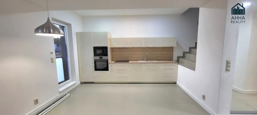 Štvorizbový byt na predaj- (Len 15 minút od Bratislavy) - 3