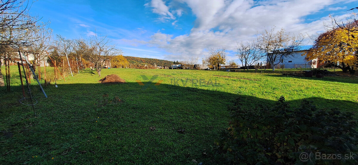Na predaj pozemok o rozlohe 1 449 m² so záhradou a studňou v - 3