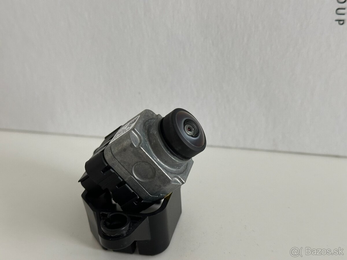 Originál predná parkovacia kamera Škoda, VW Cupra 5WA980546E - 3