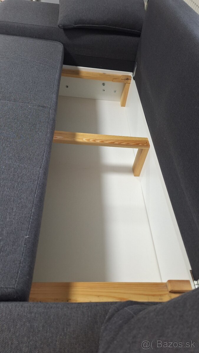 Velka rohova rozkladacia sedacka s uloznym priestorom - 3