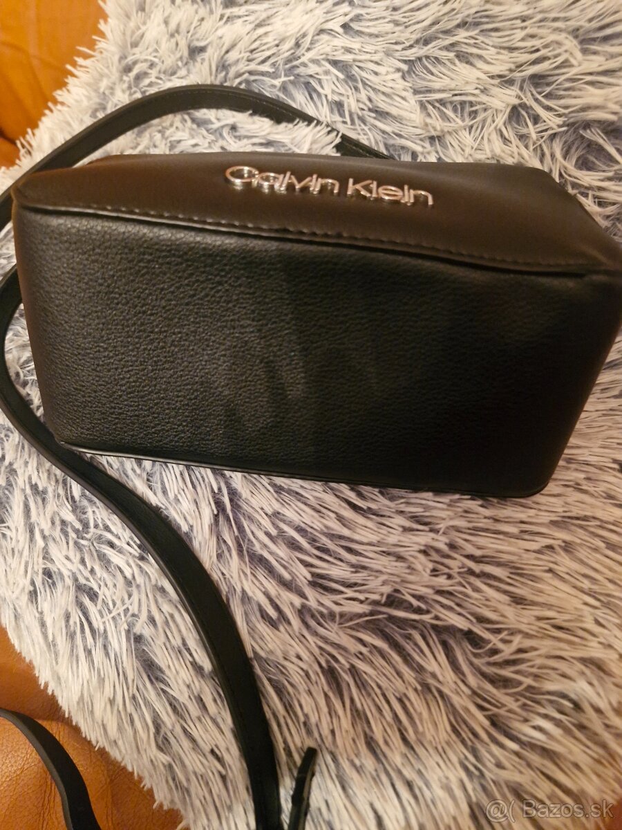Mala kabelka Calvin Klein - 3