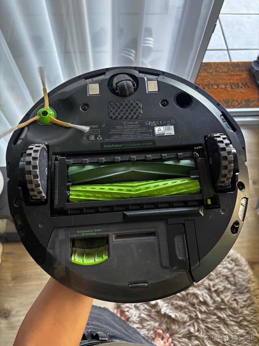 Roboticky vysavac iRobot Roomba i7 - 3