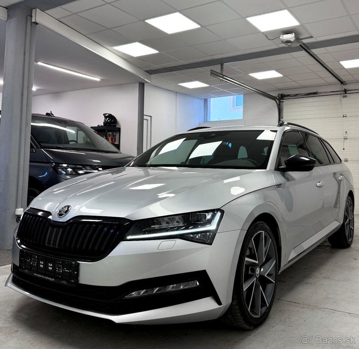 Skoda Superb Sportline 2.0TDI 147Kw 4x4 Black Packet/Matrix - 3