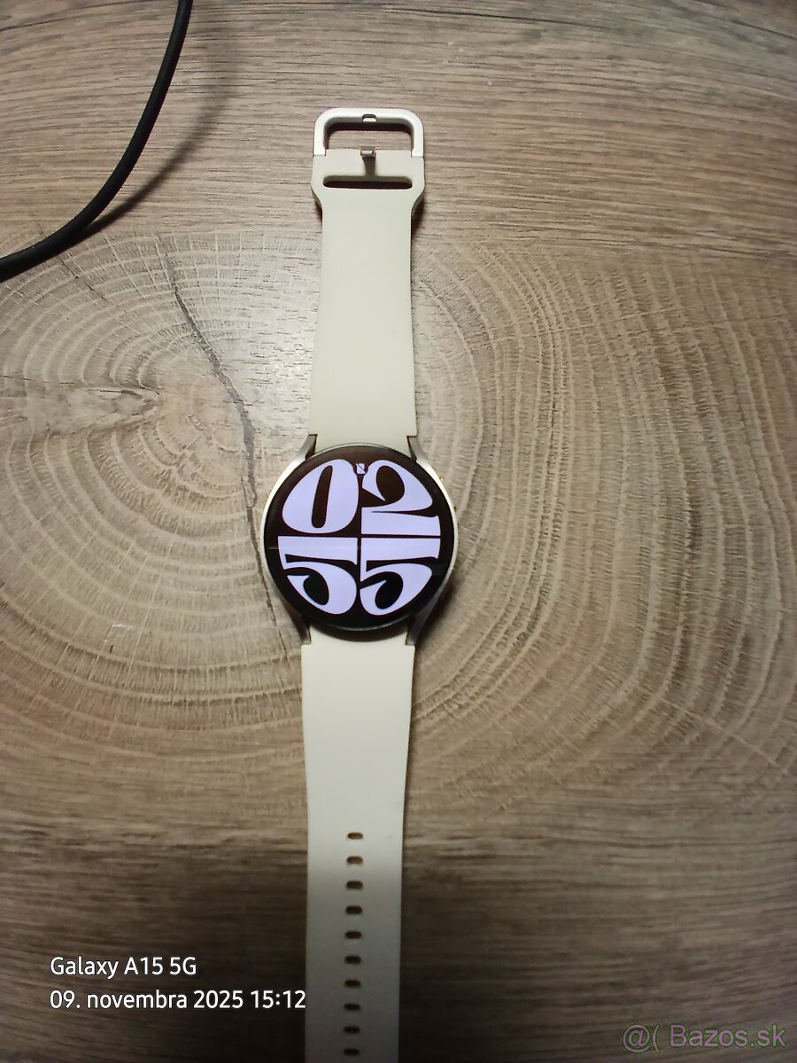 Predám Samsung Galaxy 6 40mm - 3