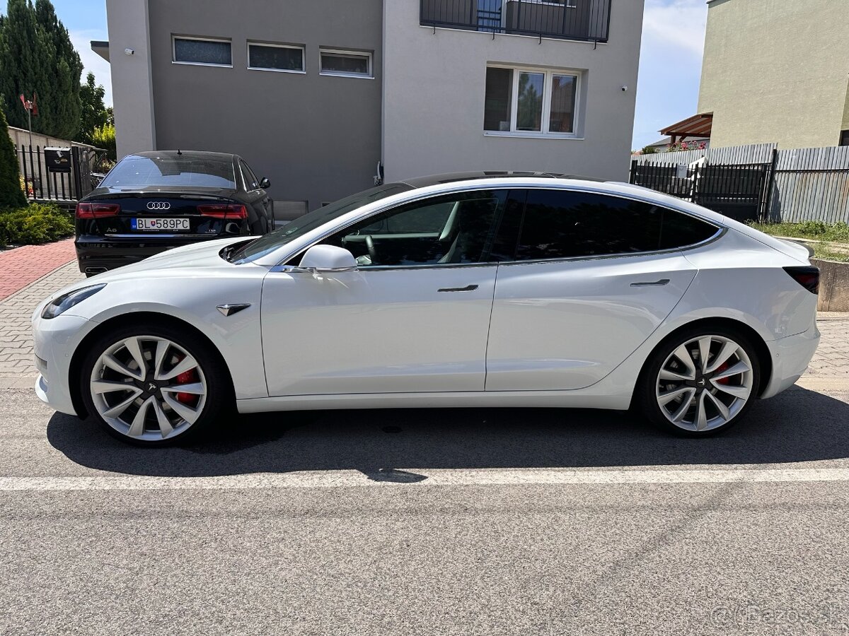 Tesla Model 3 Performance | 377 kW (513 PS) | 4x4 | 10/2019 - 3