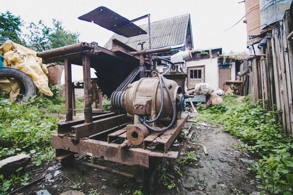 Cirkular na kolajniciach (vyuzivany na stavbu chaty) - 3