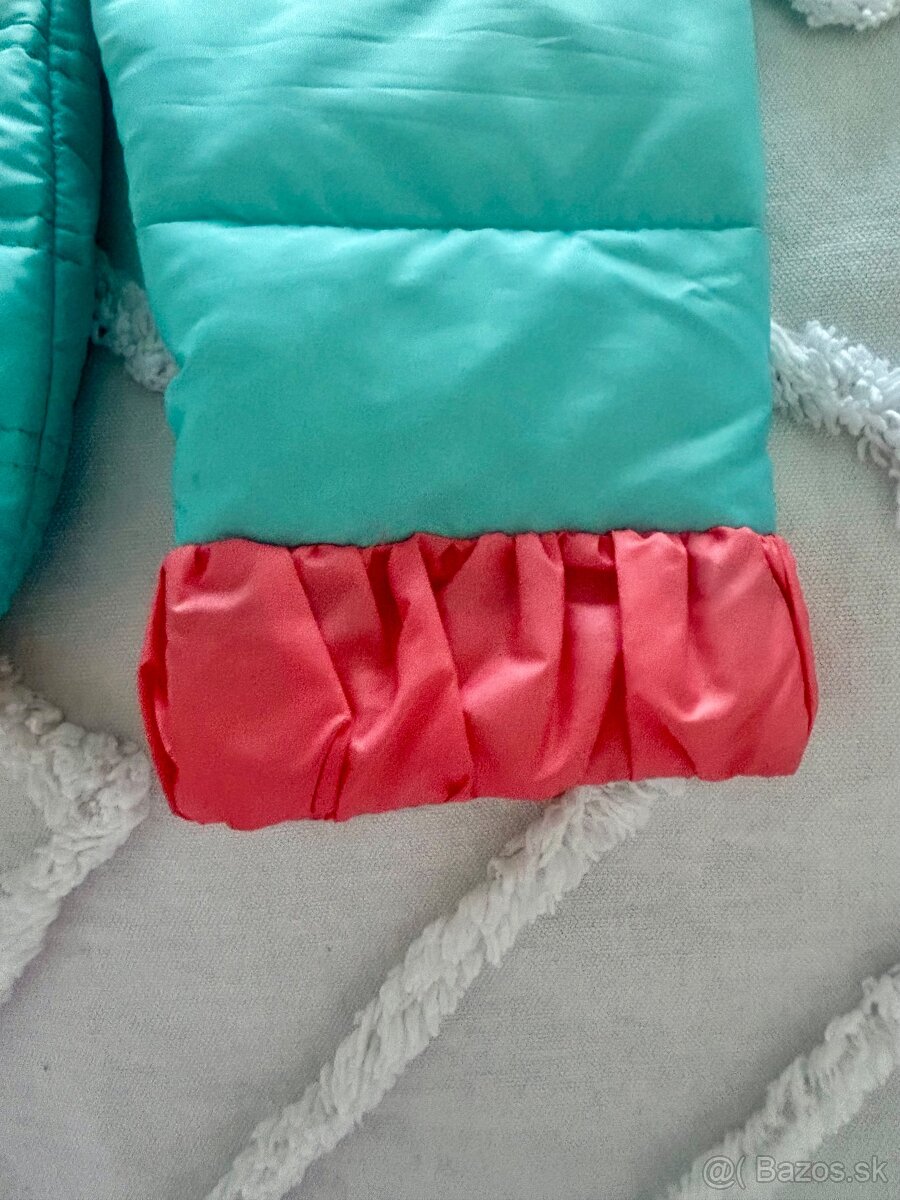 Nádherná tenká ale teplá bunda zn. Nickeldon., veľ. S - 3