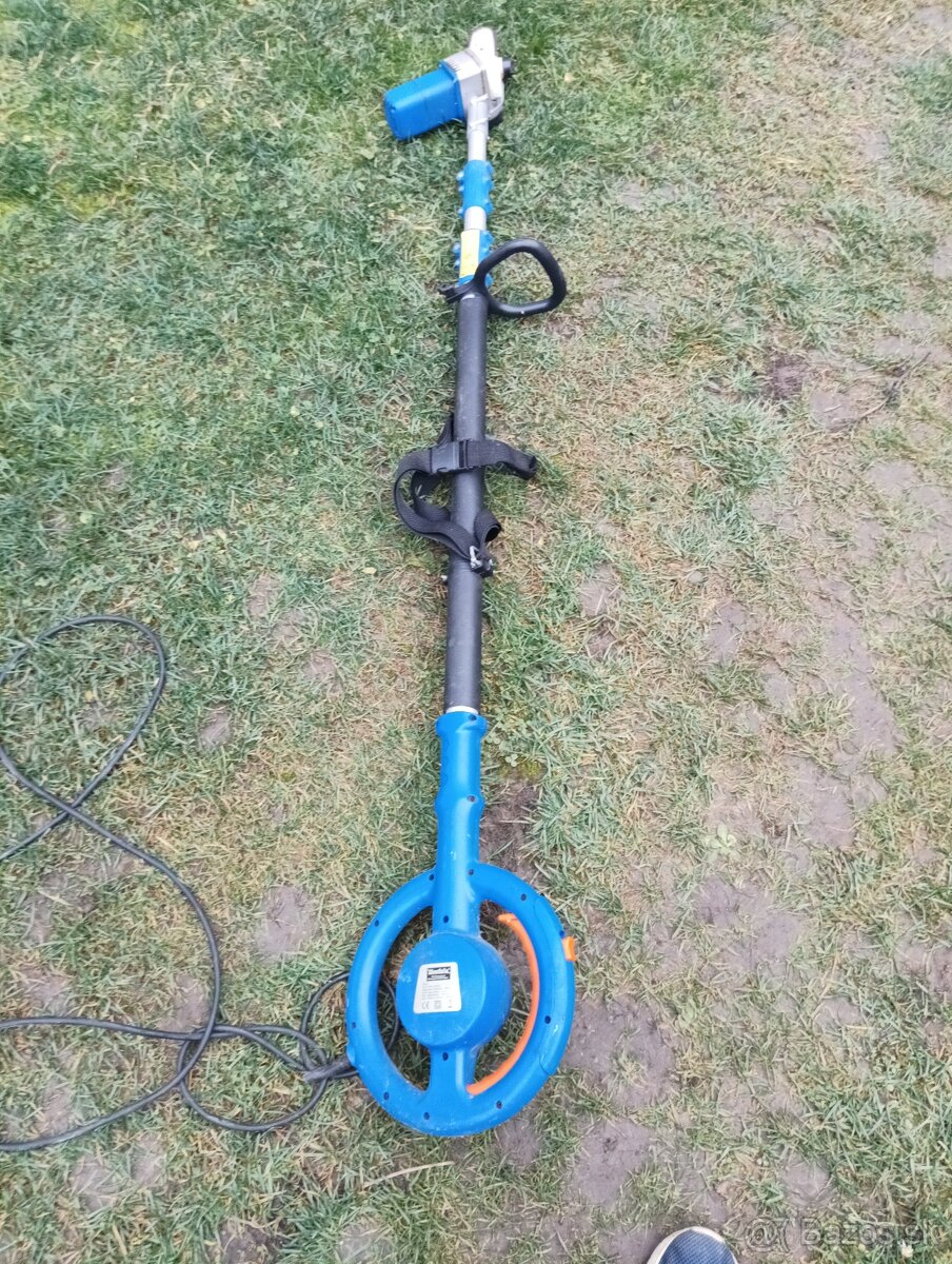 Elektrická píla na stromky - 3