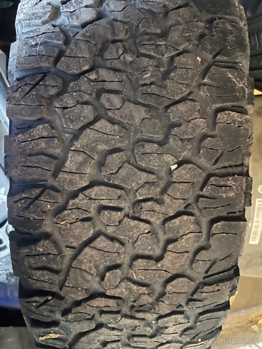 Bf goodrich all terrain ko2 lt285/70r17 - 3