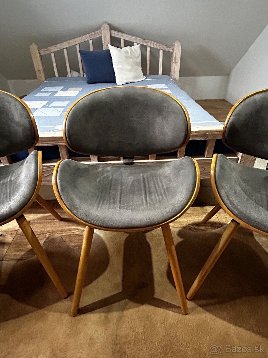Predam designove stolicky jedalenske - 3