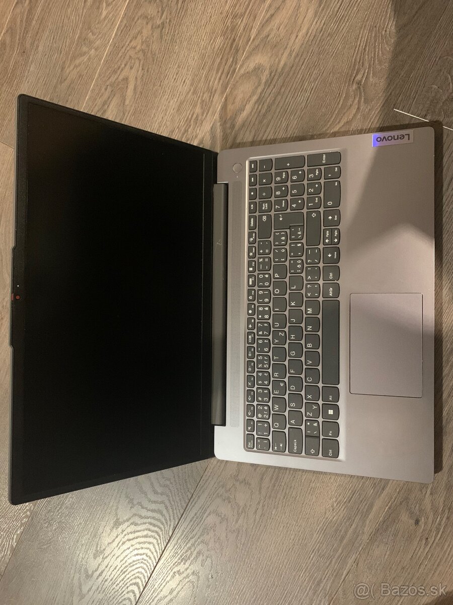 Lenovo IdeaPad Slim 3 15IAN8 - 3