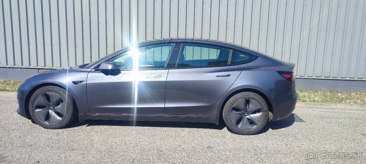 Tesla Model 3 Long Range 82kWh AWD, dual motor 20 745 € Mož - 3