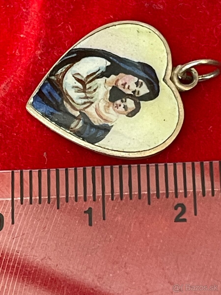 starožitny medailon -madona s dieťaťom - 3