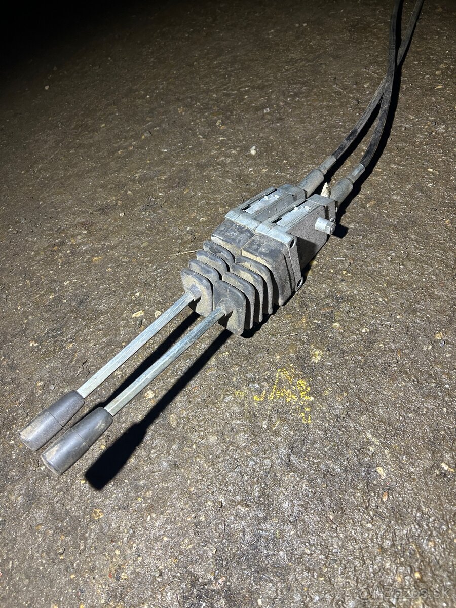 Predám hydraulický rozvádzač - 3