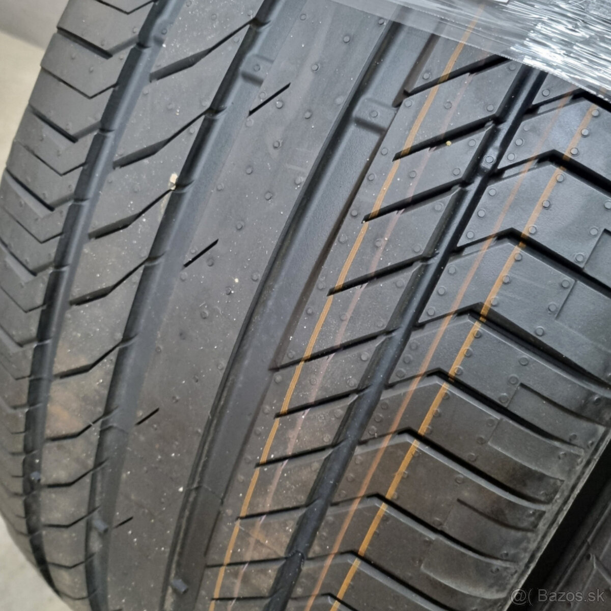 Letné pneumatiky 295/40 R22 CONTINENTAL - 3