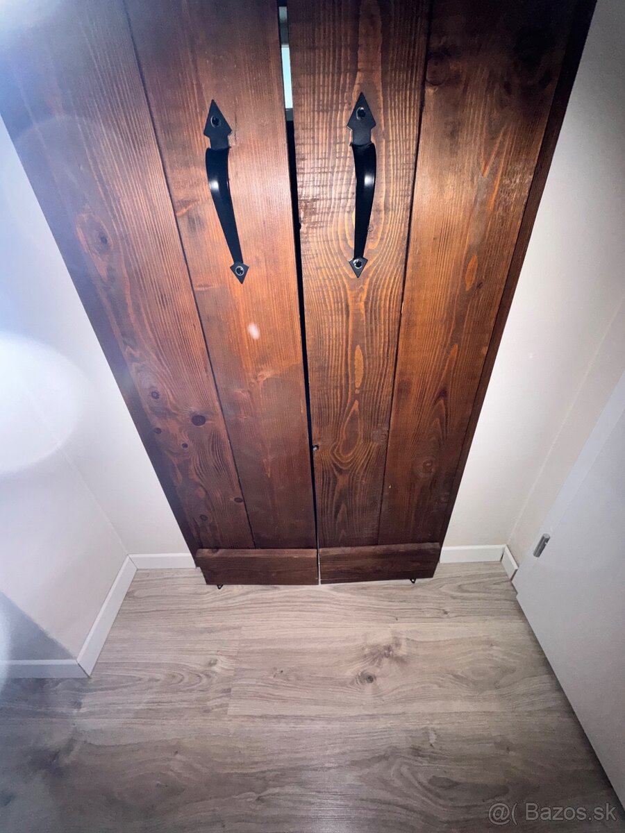 Zasuvny kovovy system a dvere - 3