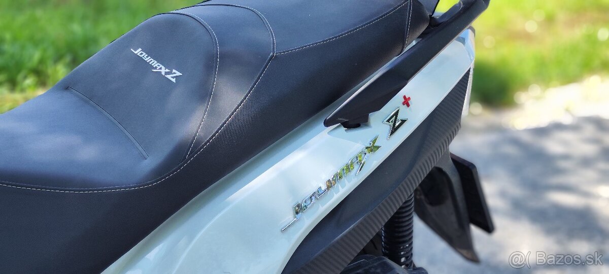 SYM Joymax z+ 125, biela metalíza - 3