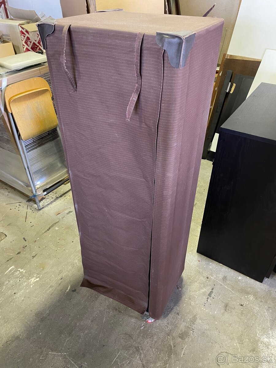 Stojan na opasky - 3