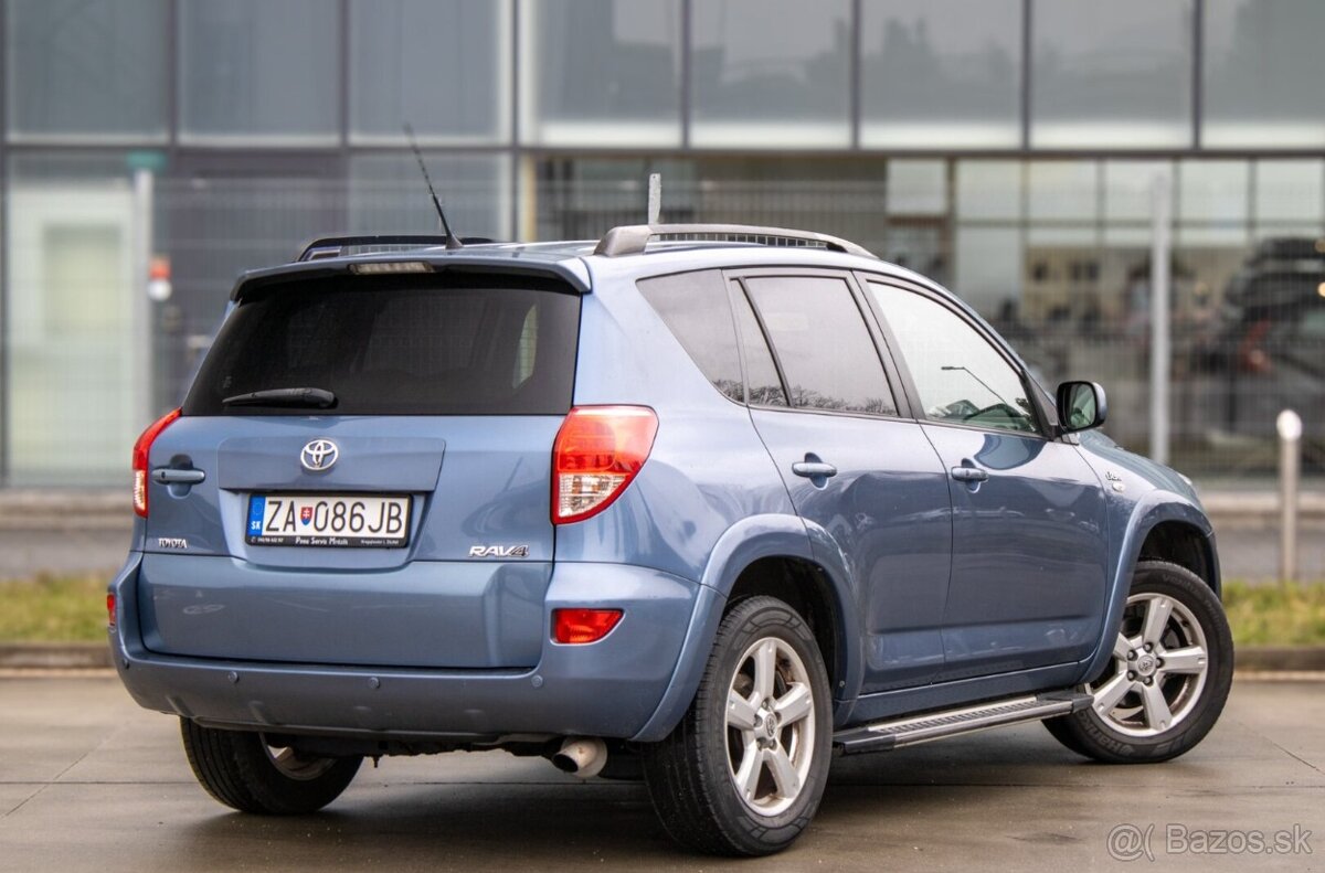 Toyota RAV4 2.2 D-4D - 3