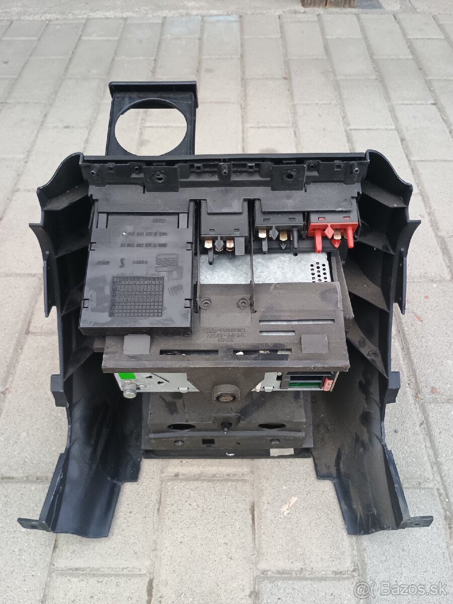 Seat Leon stredový panel - 3