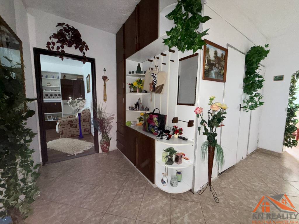 VÝBORNÁ LOKALITA Veľkometrážny 3 izbový byt s loggiou Galan - 3