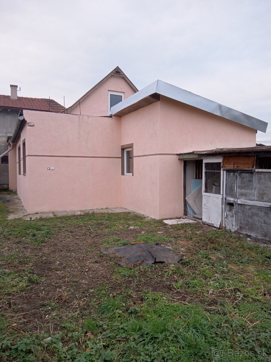 Moderný tehlový dom v Chynoranoch na predaj - - 3