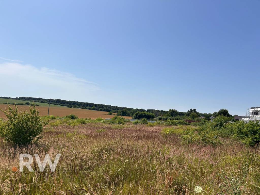 2 pozemky v lokalite Nový Cabaj - rovinaté - 5720 m2 - 3