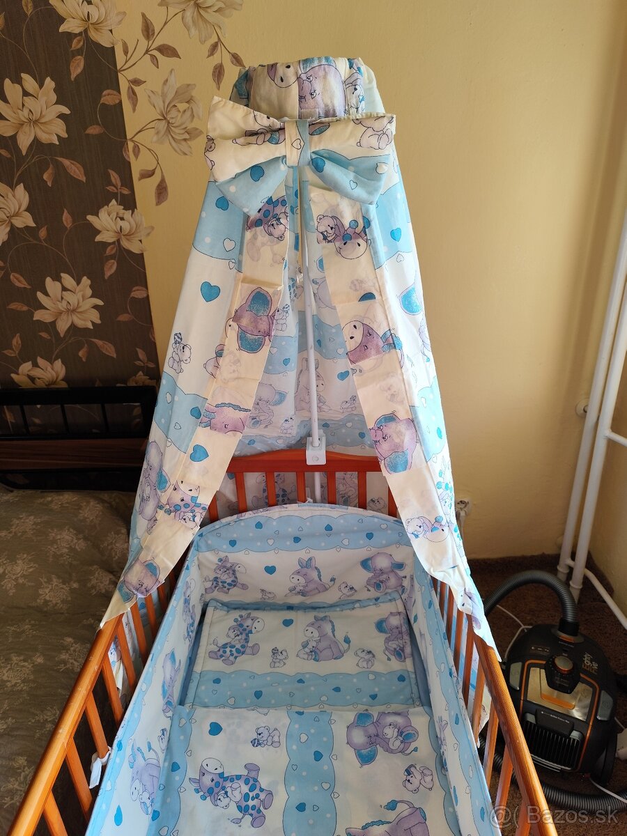 Drevená detská postieľka s baldachýnom - 3