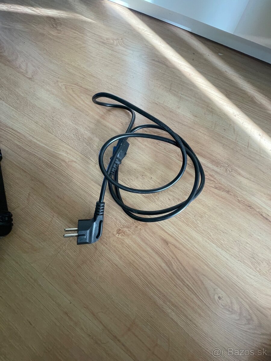 Predám gitarové kombi značky Clifton M-20 - 3