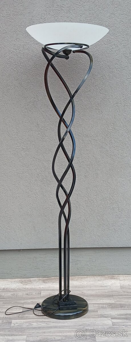 Lampa stojanová dizajnová. - 3