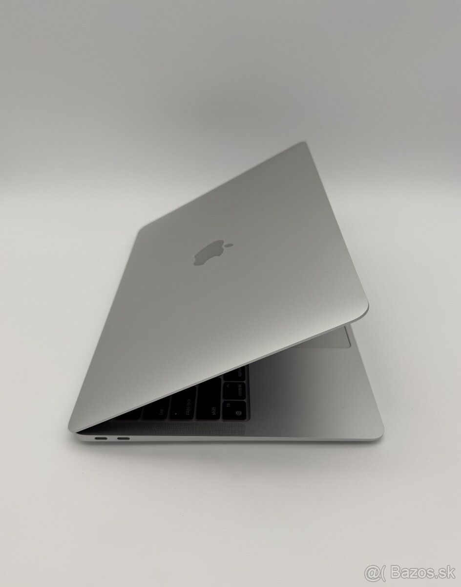 MacBook Air 13" M1 8/256GB Silver + ZÁRUKA - 3