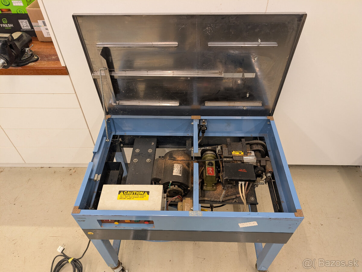 Poloautomatická páskovačka - 3