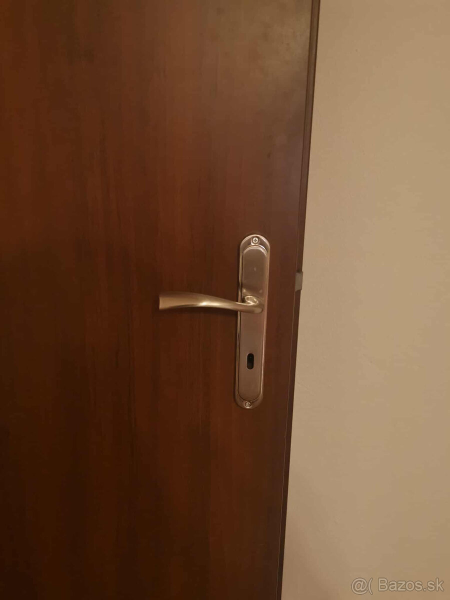 Interiérové rámové dvere so zárubňou a kľúčkou 4ks - 3