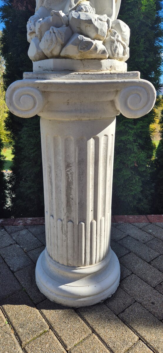 Biela záhradná socha Grécka bohyňa Flóra - 3