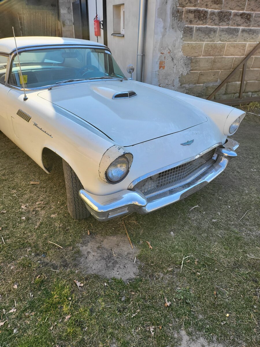 Ford Thanderbird - 3
