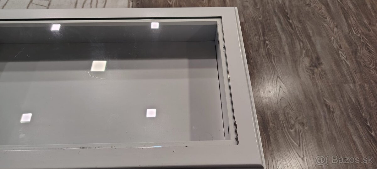 Konzolovy stolik - 3